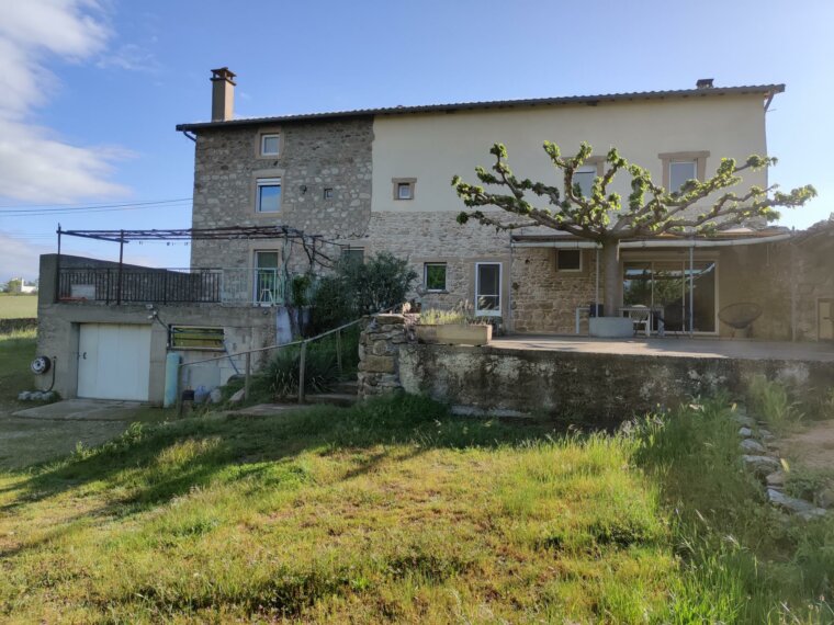 Maison 240 m²